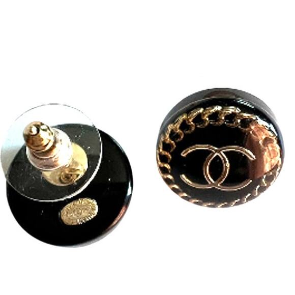 Chanel Black Resin Stud Earrings 2024 Cruise Collection (CHXX022) - Picture 3 of 5